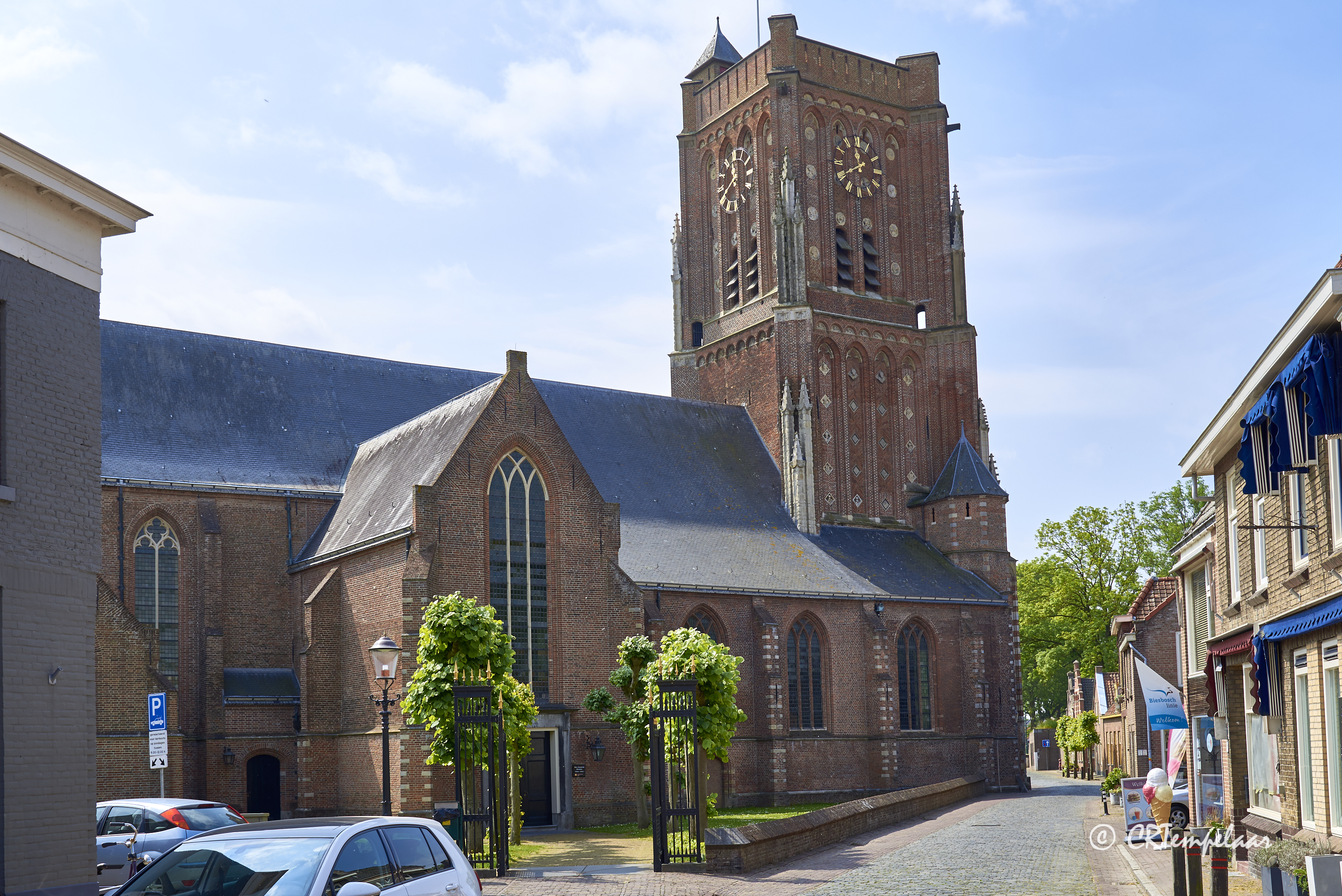 Woudrichem, Sint-Martinuskerk